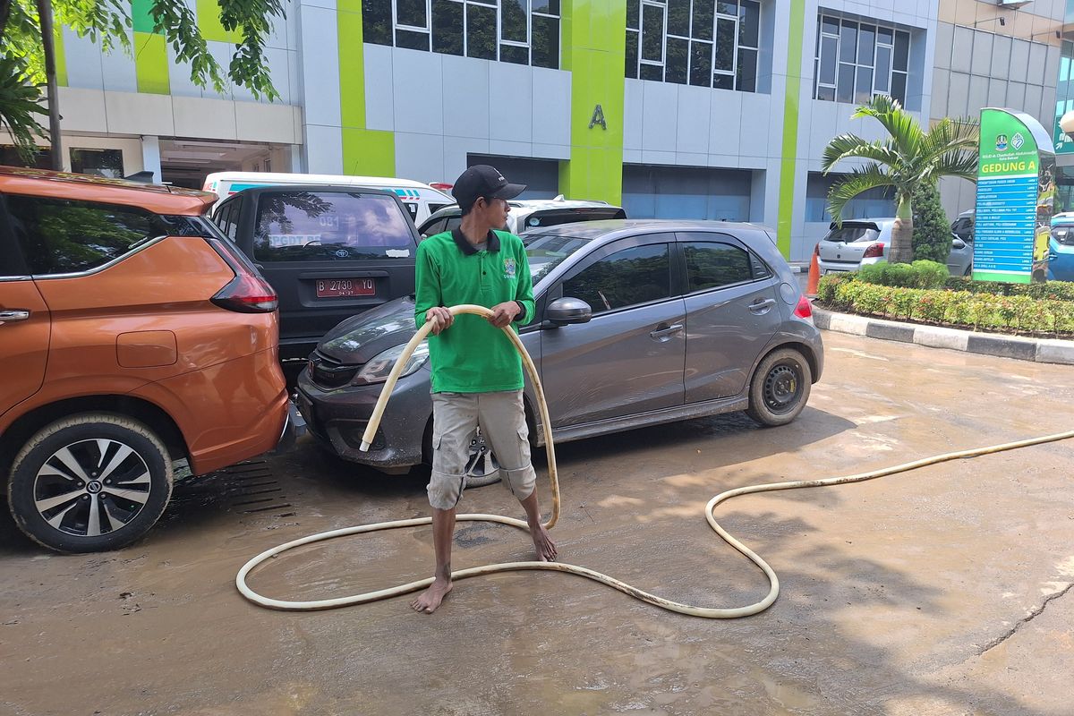 Keluarga Pasien Tuntut Ganti Rugi atas Motor Terendam Banjir