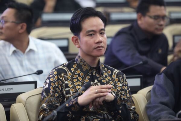 Pemkot Kediri Koreksi Jabatan Kaesang sebagai Stafsus Wapres Gibran