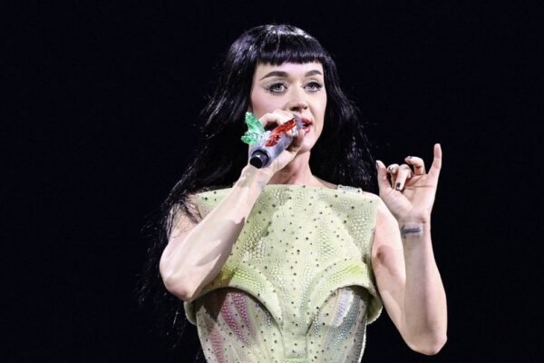 Katy Perry Tampil Spektakuler di The Lifetimes Tour