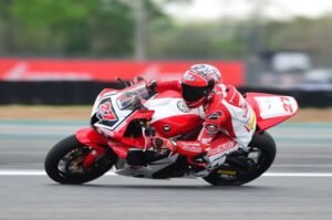 Andi Gilang Terjatuh di ARRC 2025 setelah Dikepung Pembalap Malaysia