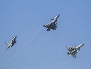 5 Negara Pengguna Jet Tempur China