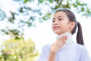 Cuaca Panas Sebabkan Iritasi Kulit Anak Ini Cara Mengatasinya