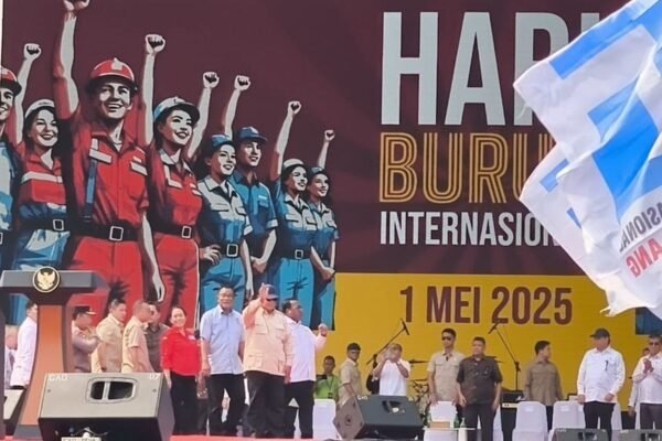 Saat Prabowo Merasa Tersinggung dengan Sambutan Hangat untuk Letkol Teddy dari Buruh
