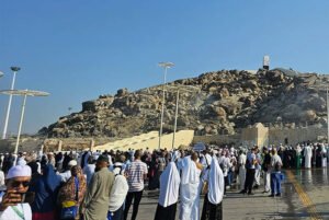 Cuaca Panas 50°C Jemaah Diminta Tetap di Tenda Saat Wukuf