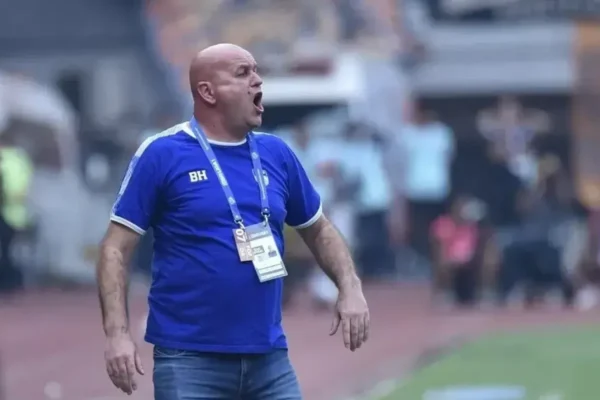 9 Gelar Juara Persib Bojan Hodak Samai Abah Tohir