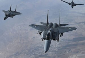 Israel Ultimatum Warga Yaman Tinggalkan Pelabuhan Houthi