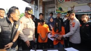 Kakak-Adik Kirim Mayat Bayi Hasil Inses Lewat Ojol
