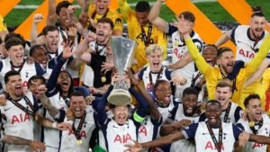 Son Heung-min dan Postecoglou dari Rival Menjadi Rekan Juara