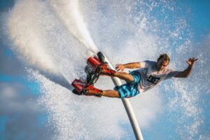 Flyboarding: Sensasi Terbang di Atas Air yang Memacu Adrenalin