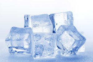 Ice Climbing: Menaklukkan Keindahan dan Kegelapan Es dengan Teknik dan Keberanian