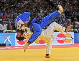 Judo: Seni Bela Diri yang Menggabungkan Teknik, Disiplin, dan Filosofi Hidup