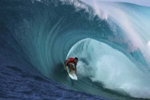 Menaklukkan Ombak: Panduan Lengkap untuk Memahami dan Menikmati Selancar