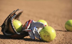 Softball: Lebih dari Sekadar Permainan, Sebuah Komunitas dan Semangat Sportivitas