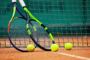 Tenis: Lebih dari Sekadar Pukulan dan Servis – Sebuah Panduan Komprehensif